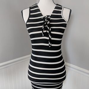 Forever 21 black and white bodycon dress size med